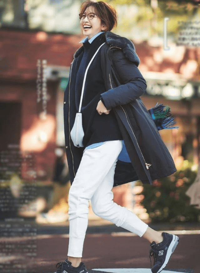 服装穿搭博主排名 9db7bcea98d54be1ab0e09a70efc60ec.png