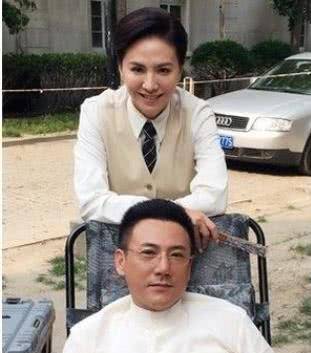 一个不愿老去的女明星,与小13岁男演员结婚,今53岁风采依旧