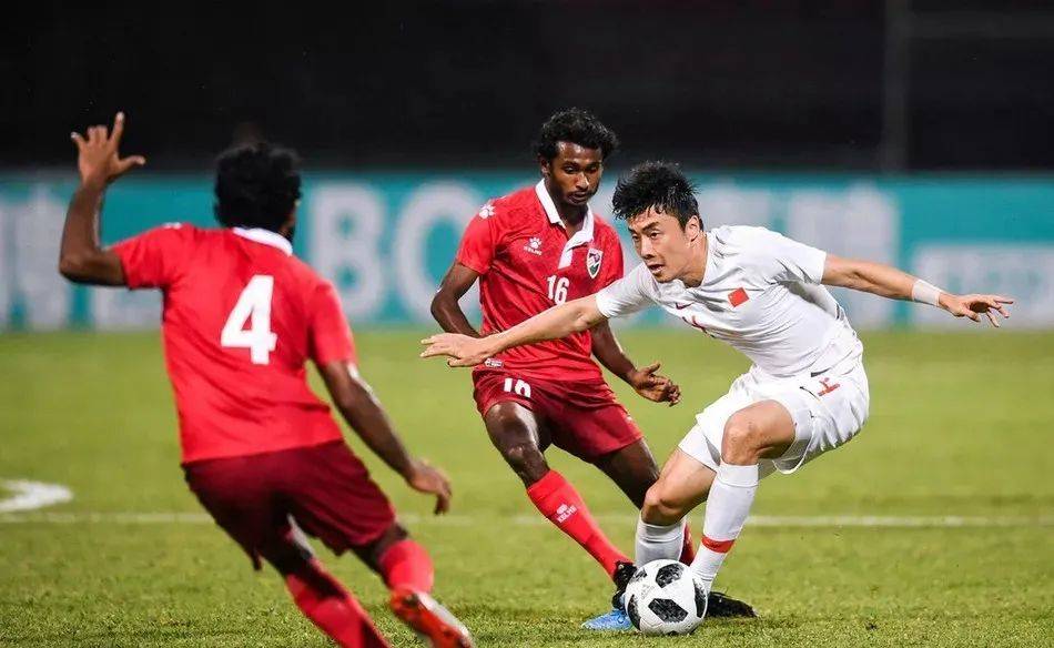 关岛国家足球队试图保护主场比赛，但遇到接待问题李克姜光泰错过了训练