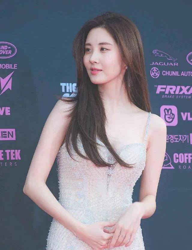 忙内长大后身材真的藏不住啊!这么顶谁受得了!_徐贤
