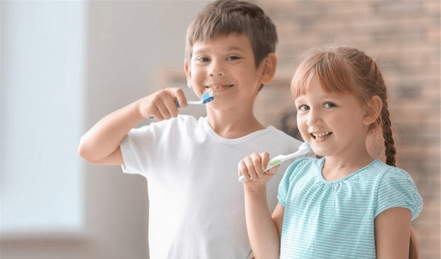 如何刷牙牙齿才会越变越白 c3fefab241304841a6cc26e9132367c0.png