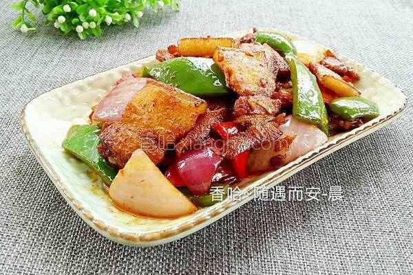 回锅肉配料搭配什么菜 e794df2e734644e687853580c5e3af6c.jpeg