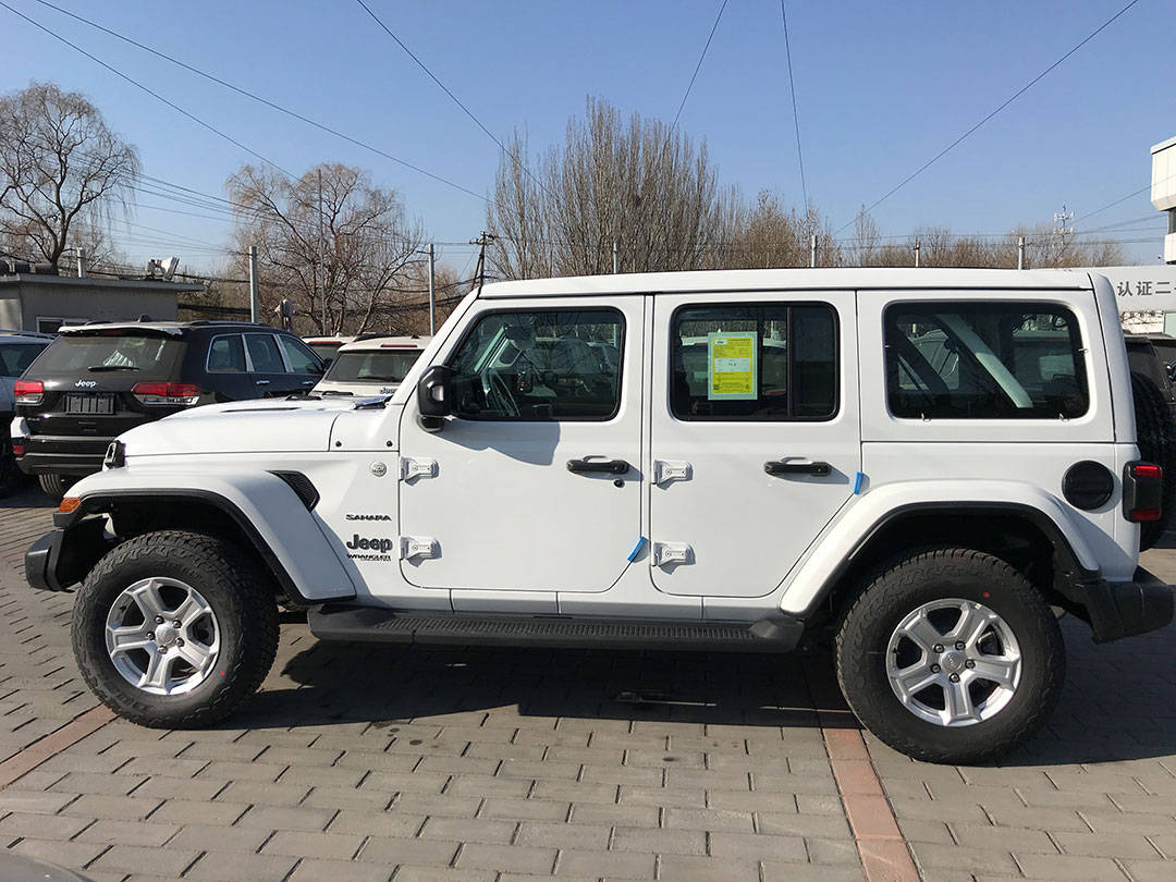全新jeep牧马人电动敞篷版白色到店,北京jeep4s店实拍