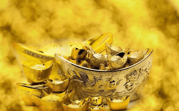 金光闪闪，令人心贪。望翠楼帘卷金钩代表什么生肖，核心指向解释落实