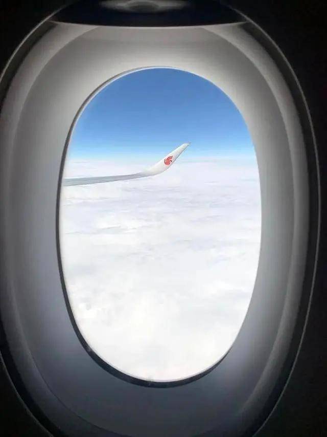 坐飞机喜欢靠窗座位?飞机舷窗你了解多少