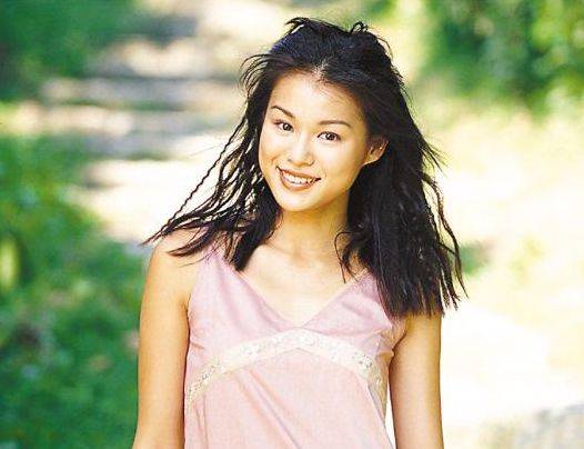 胡杏儿谈日本生母,无法释怀母亲抛夫弃女一事,母女