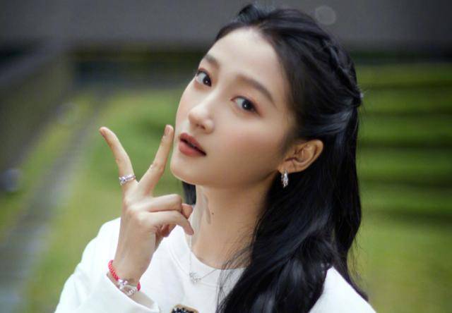 原创关晓彤打压女演员?成毅张予曦有情况?马嘉祺得大花力挺?