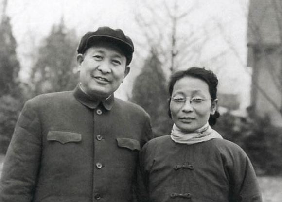 此美女是被俘将军妻子,苦等26年,丈夫出狱后,她为何却