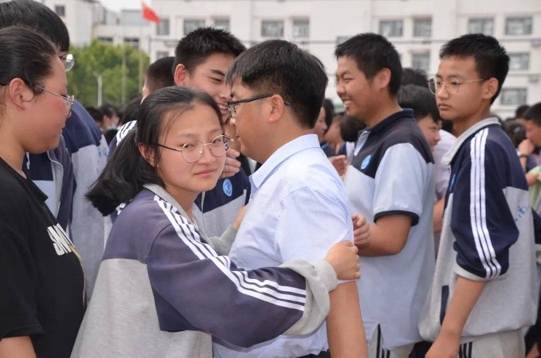 凌宇老师连云港市灌南县示范初中灌南初级中学初三中考励志演讲会