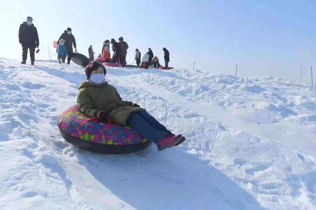 打卡昌吉 奇台县南湖欢乐谷滑雪场邀你来打卡!体验"速度与激情"