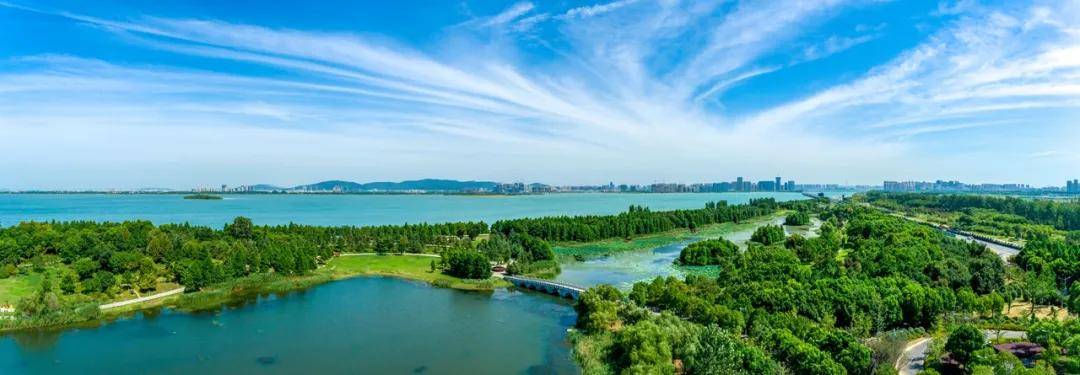 《东太湖全景图~云的港湾》    