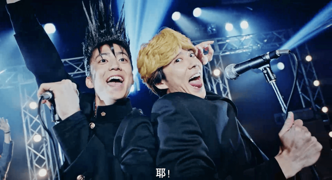 他擅长无厘头恶搞喜剧.了解他的影迷都知道,他简直有毒.