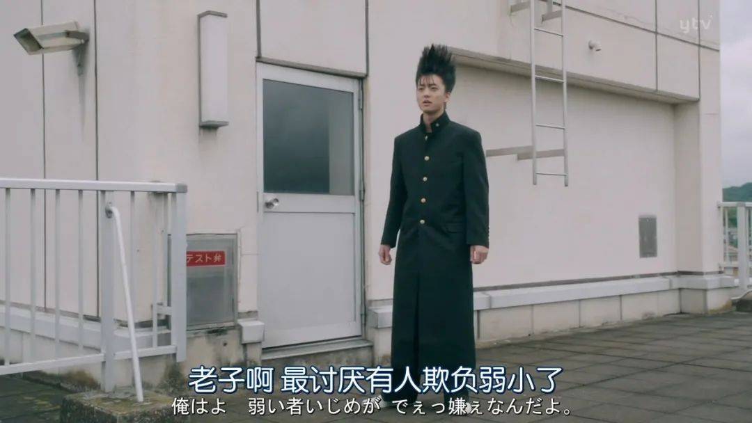 他擅长无厘头恶搞喜剧.了解他的影迷都知道,他简直有毒.