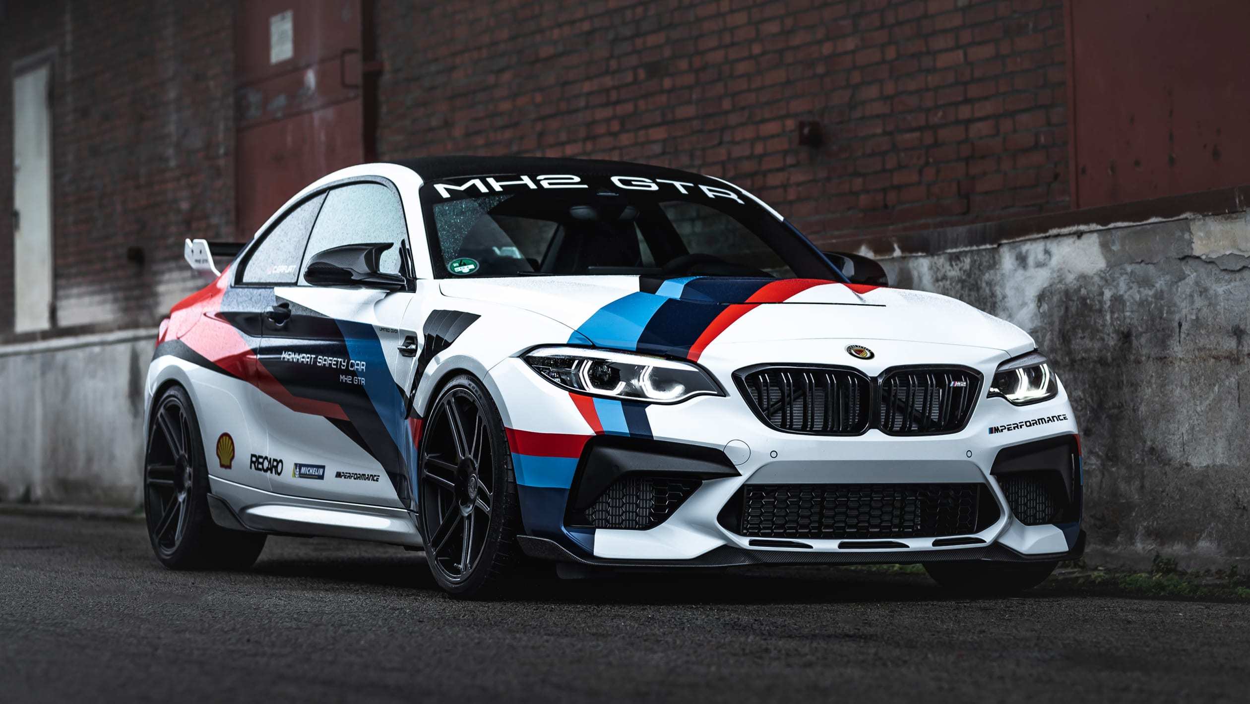 592马力的bmw m2 cs,by manhart performance.