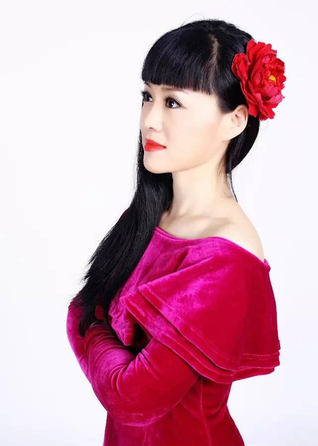成功之路栏目明星推荐:时嘉词曲唱全能型音乐人
