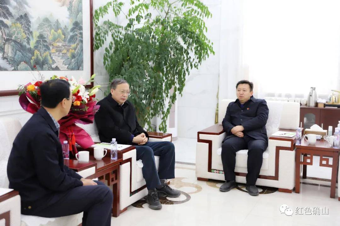 驻马店市领导到确山县走访企业暖人心