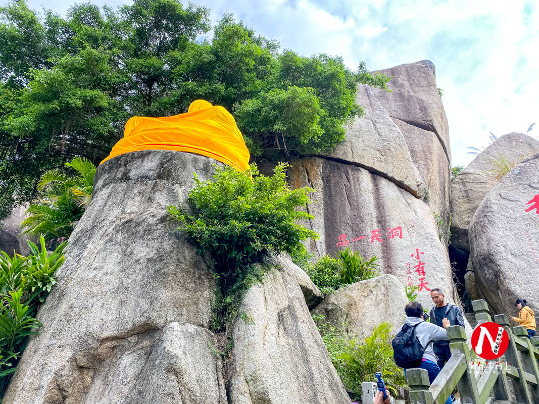 海南旅游推荐:登高万宁东山岭,素有"海南第一山"之称