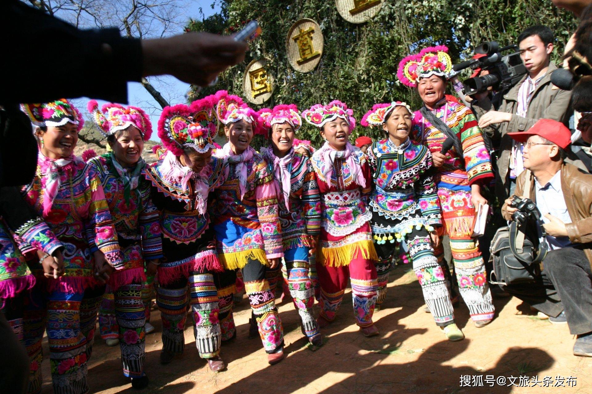 暨中国·永仁直苴彝族"云上赛装节"已于2021年2月11日全网盛大开启!