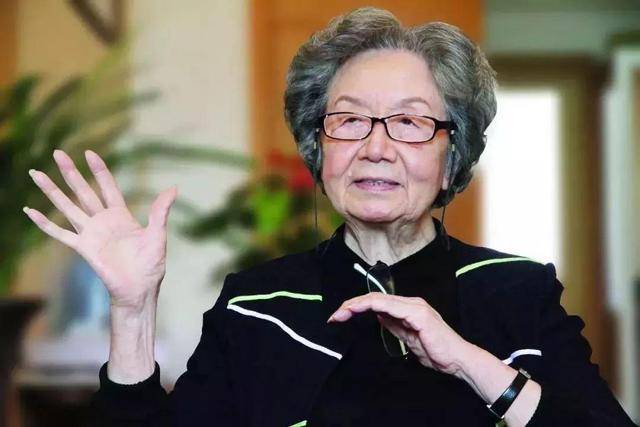 感动中国年度人物叶嘉莹:李商隐很不幸,白居易是二流诗人