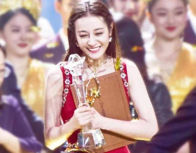 原创金鹰女神8位候选人名单公布,看到排名第一的名字,太可笑了!