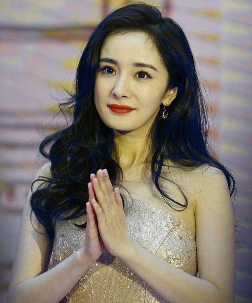 原创杨幂素颜录制防疫影片显憔悴,曾低调向湖北捐款120万