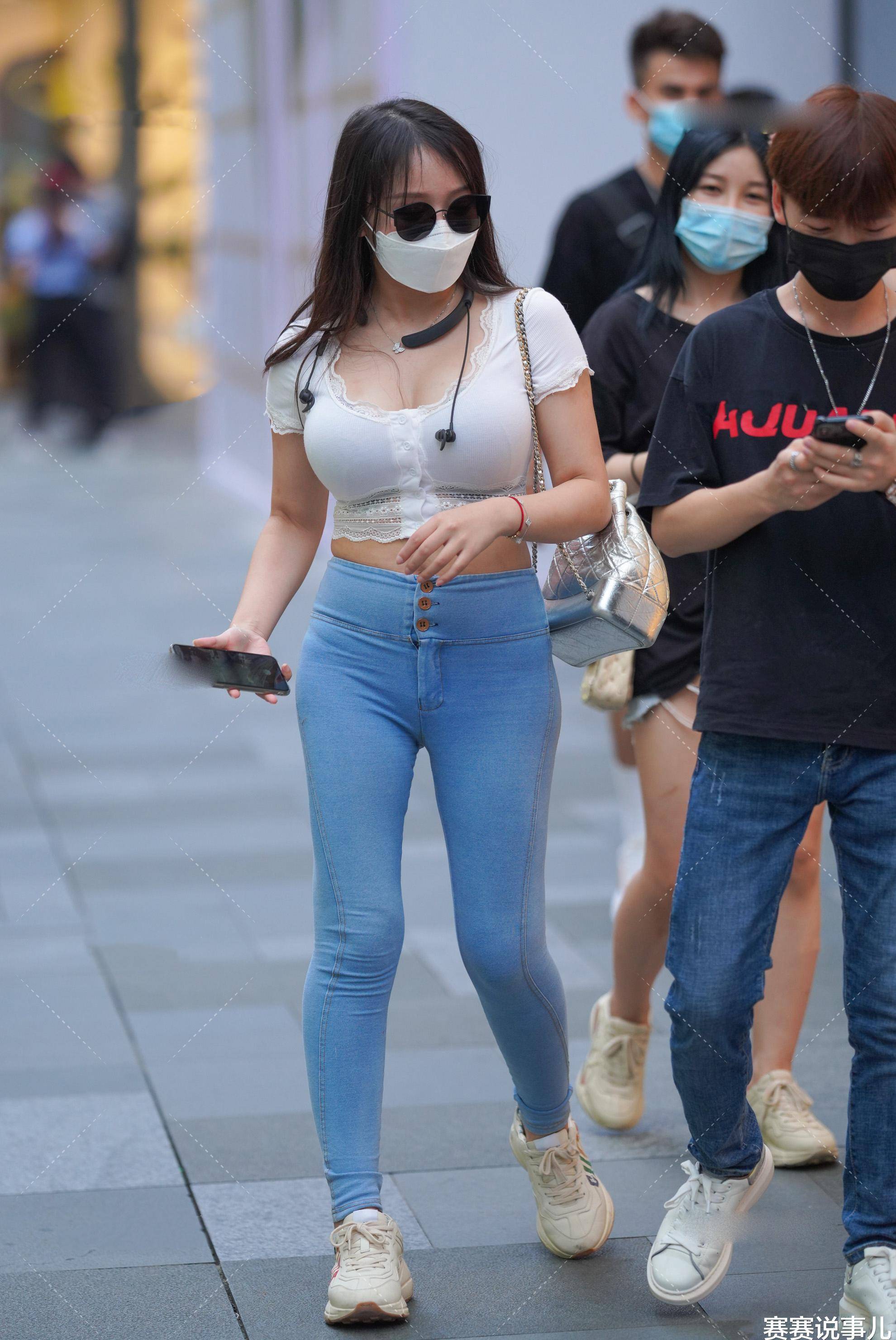 能把牛仔裤穿出