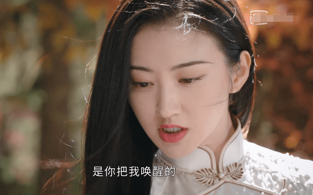 《司藤》景甜造型受热捧,双眼皮修复成功,柳叶眉更成