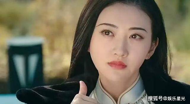 司藤热播景甜剃光眉毛穿旗袍更显妖娆张彬彬很有女人味