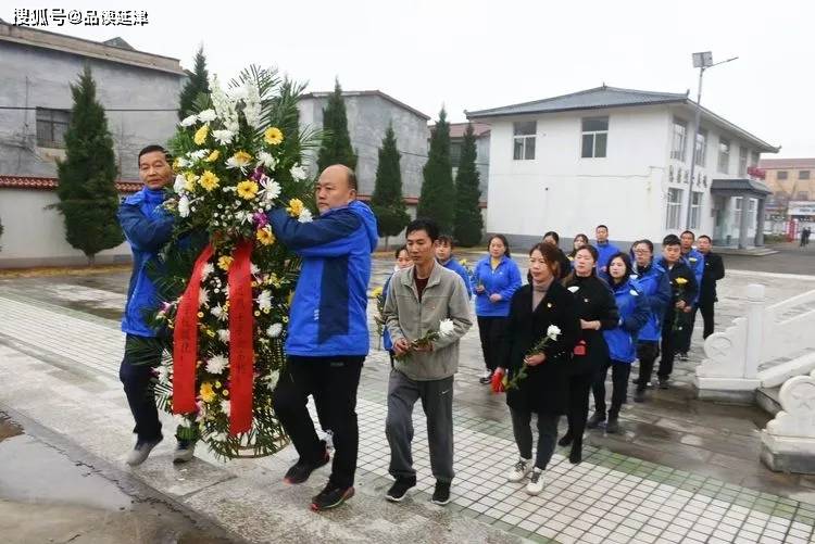 肖思远烈士曾经就读的学校,胙城乡城南中学,在乡政府领导与校长的