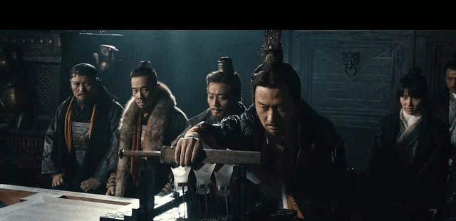 项羽为何鸿门宴不杀刘邦?不是优柔寡断,而是压根看不起刘老三