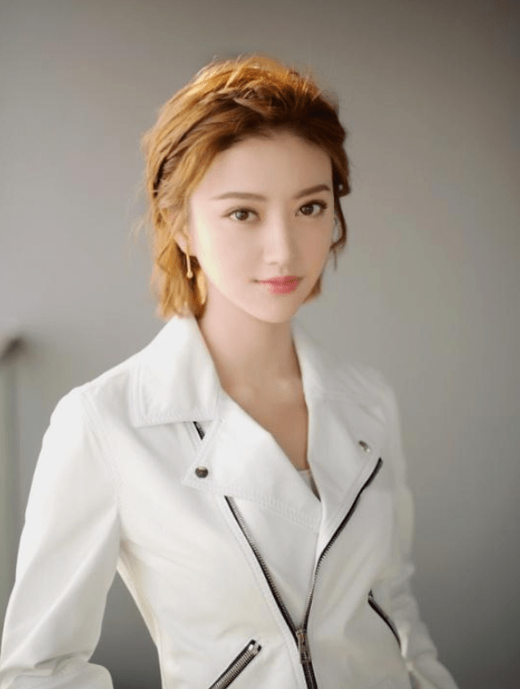 原创景甜的黑长直造型美翻了一旦换发型就颜崩这些女星也是
