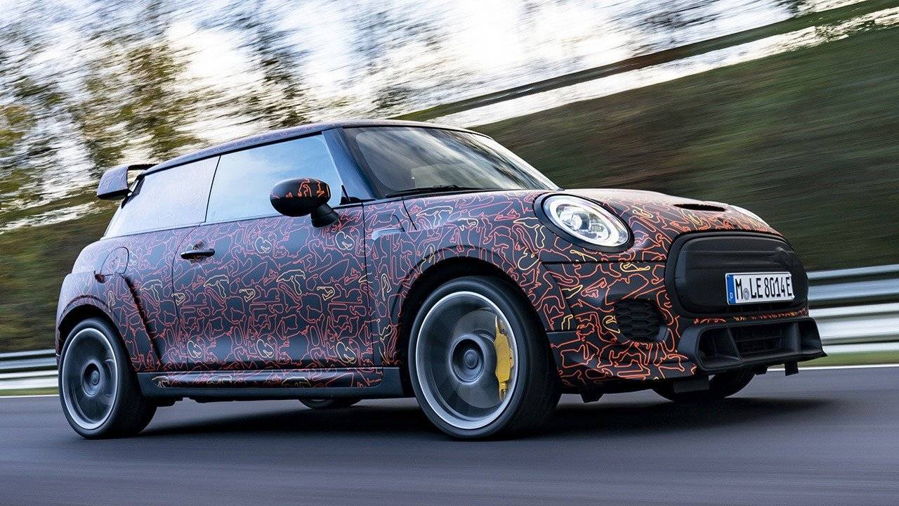 目前mini在美国生产的纯电动车型被命名为mini cooper se,而宝马和