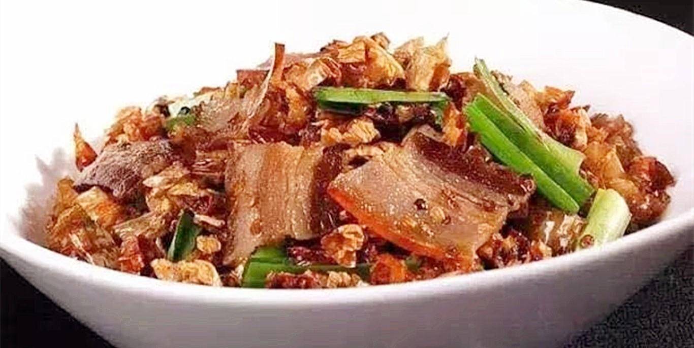 美食湖南,经典湘菜——白辣椒炒腊肉,味道醇厚,辣味鲜