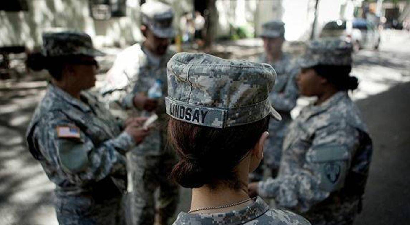 原创美国女兵比死亡更可怕的是性侵美军男兵也有受害者