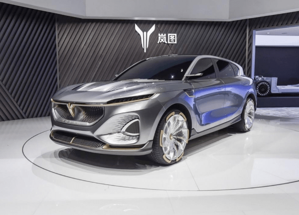 岚图汽车属于东风汽车旗下的新能源汽车品牌,最早成立于2018年,在去年