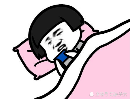 搞笑段子:感冒很难受,她在被窝里给男友发短信:我感冒
