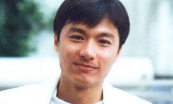 他是香港第一美男子,当初迷倒刘嘉玲林青霞,58岁破产被妻儿抛弃