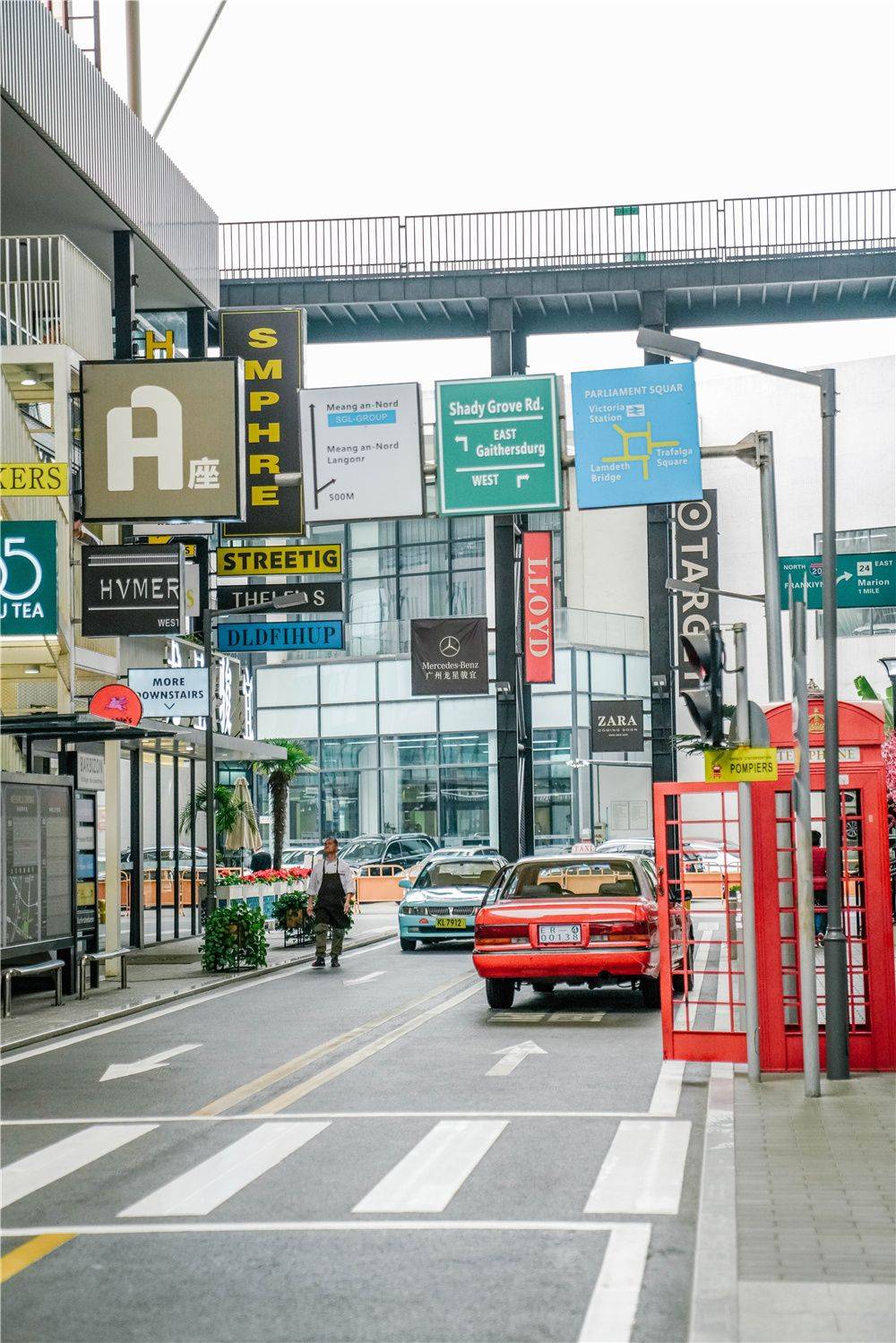 原创广州又一免费园区走进港风街头压马路秒出同款ins大片