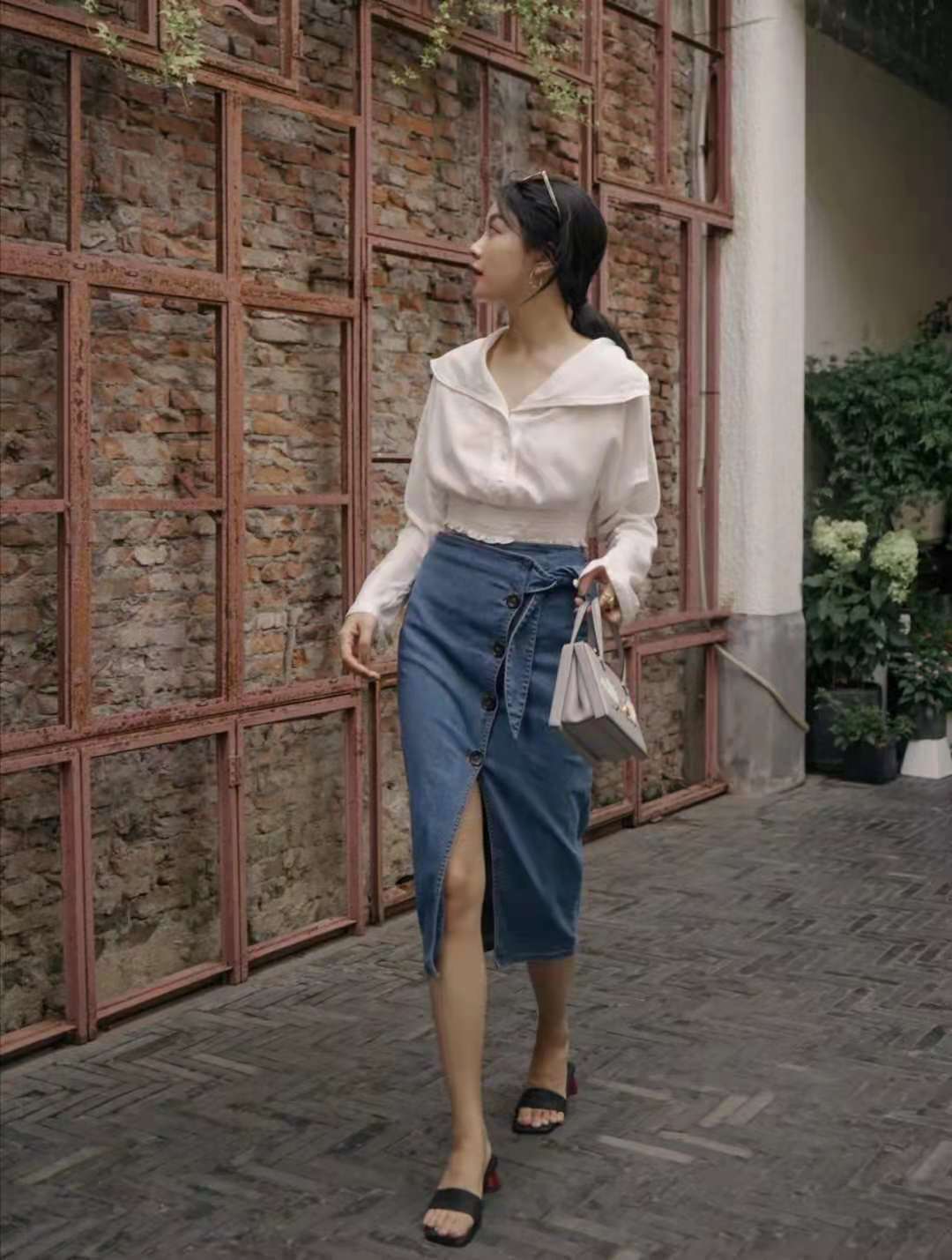 真丝衬衫搭配什么裙子好看