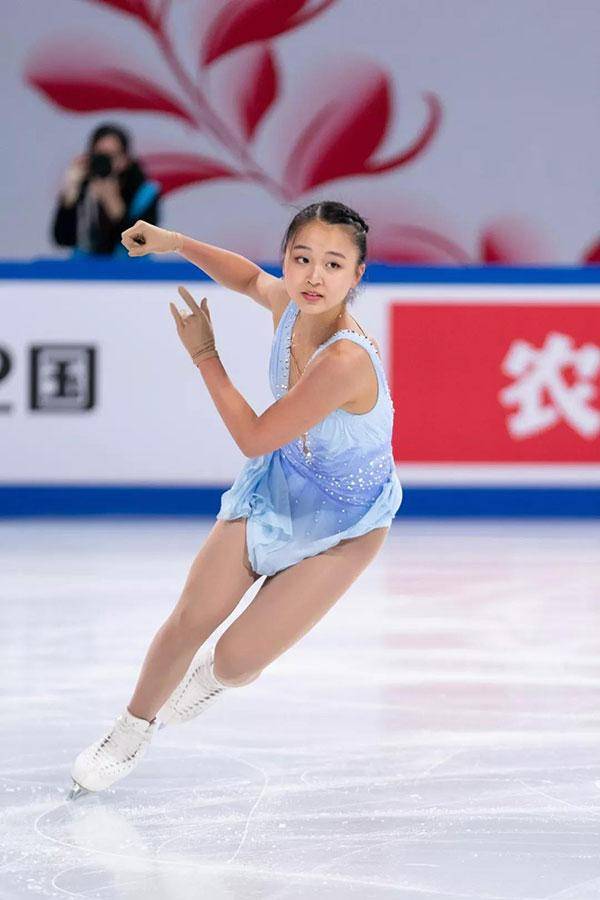 4大混血运动员归化中国:谷爱凌连夺数金,14岁体操美女