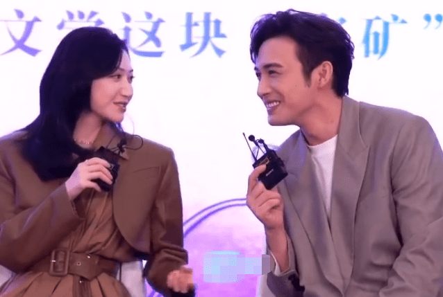 原创张彬彬景甜发文告别《司藤》,张彬彬看景甜的眼神,又被疑恋爱!