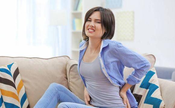 女人经常腰痛,或是"妇科"疾病来敲门了,如何缓解腰部疼痛?_女性