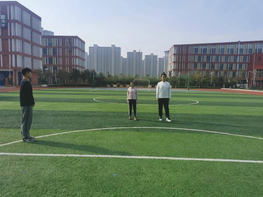 郑州市郑东新区龙翔小学:以赛促教 展体育教师之风采