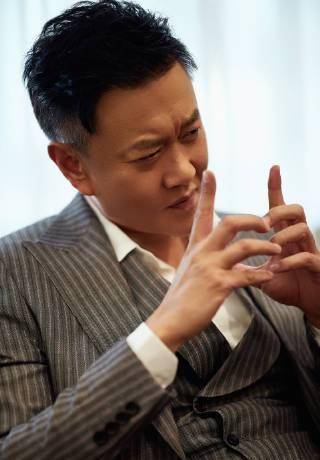 原创娱乐圈隐秘富豪,片酬不够汽车油费,因演"奸商"而出名的冯嘉怡