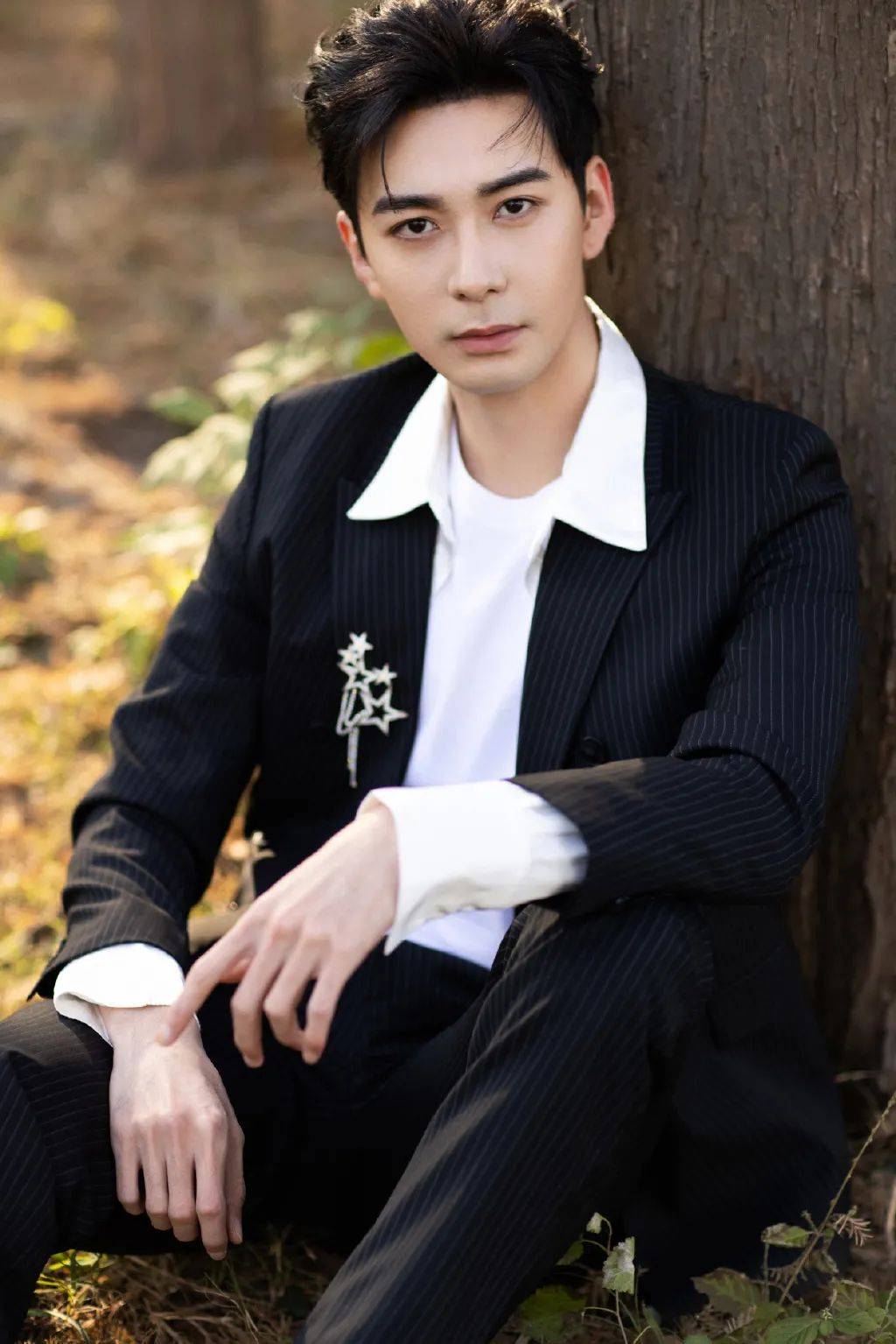 秦昊搭档任素汐亲爱的小孩开机山河表里官宣双男主