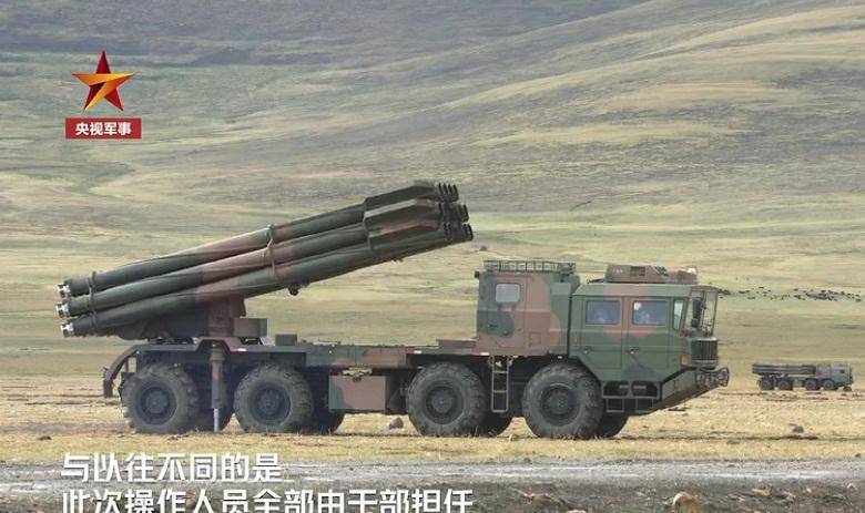 突破极限射程,西藏军区03式远程火箭炮高原亮剑,接力打击敌装甲目标