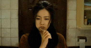 一边宵夜救赎一边口臭崩溃当代年轻人都这么作的吗