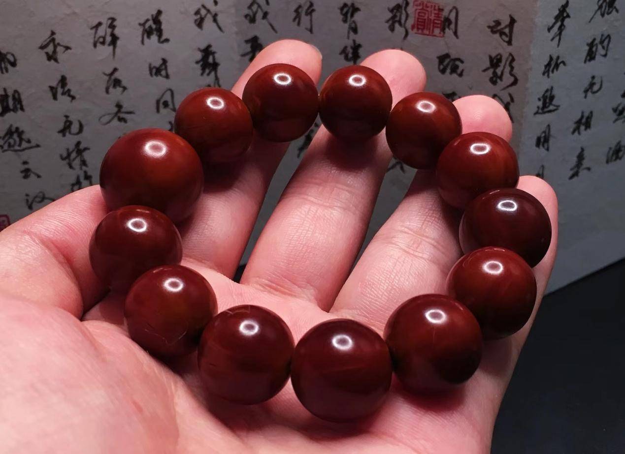 橄榄核手串怎么盘最好新入手橄榄核盘玩步骤
