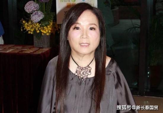 女歌手患癌去世,享年54岁!当红时遭遇车祸瘫痪29年以轮椅代步