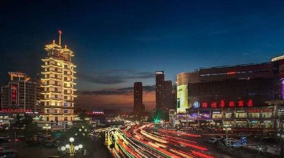 河南—郑州:二·七纪念塔,是为纪念二七工人大罢工而建.